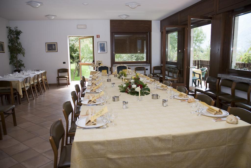 Hotel Ristorante Sassi Rossi Taceno Eksteriør billede